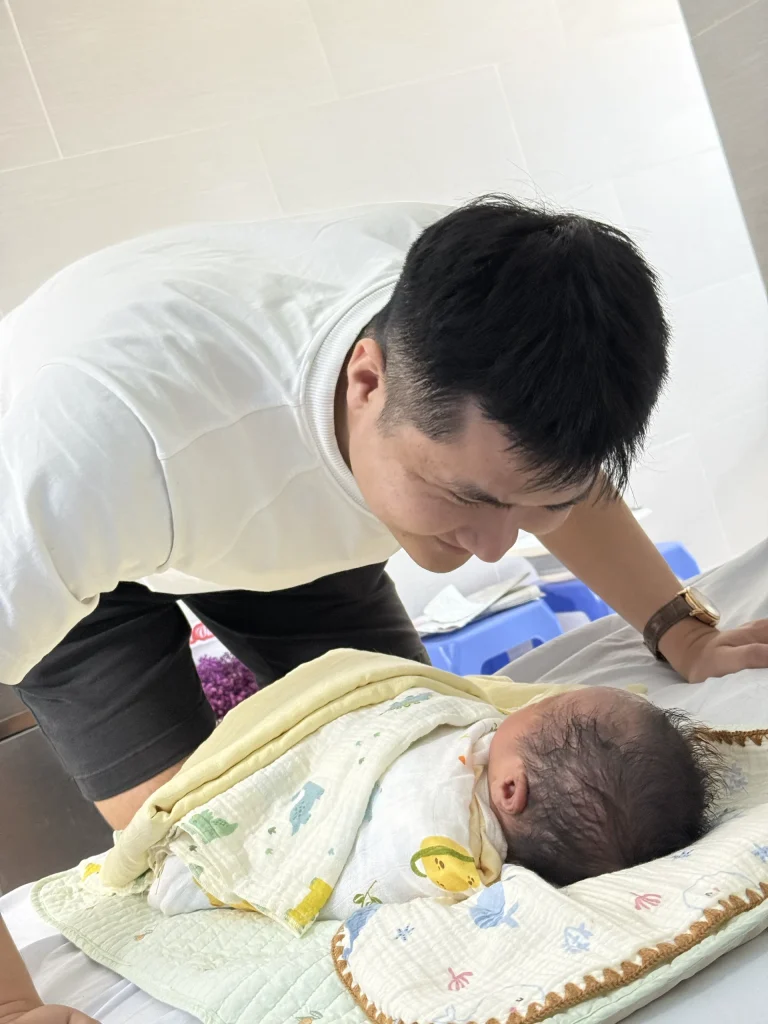 Ảnh của Minh Đức, Mới sinh