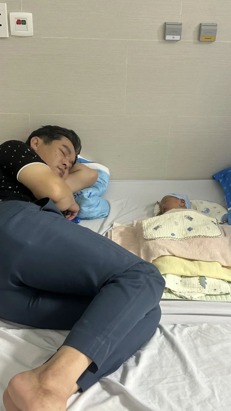 Ảnh của Minh Đức, Mới sinh