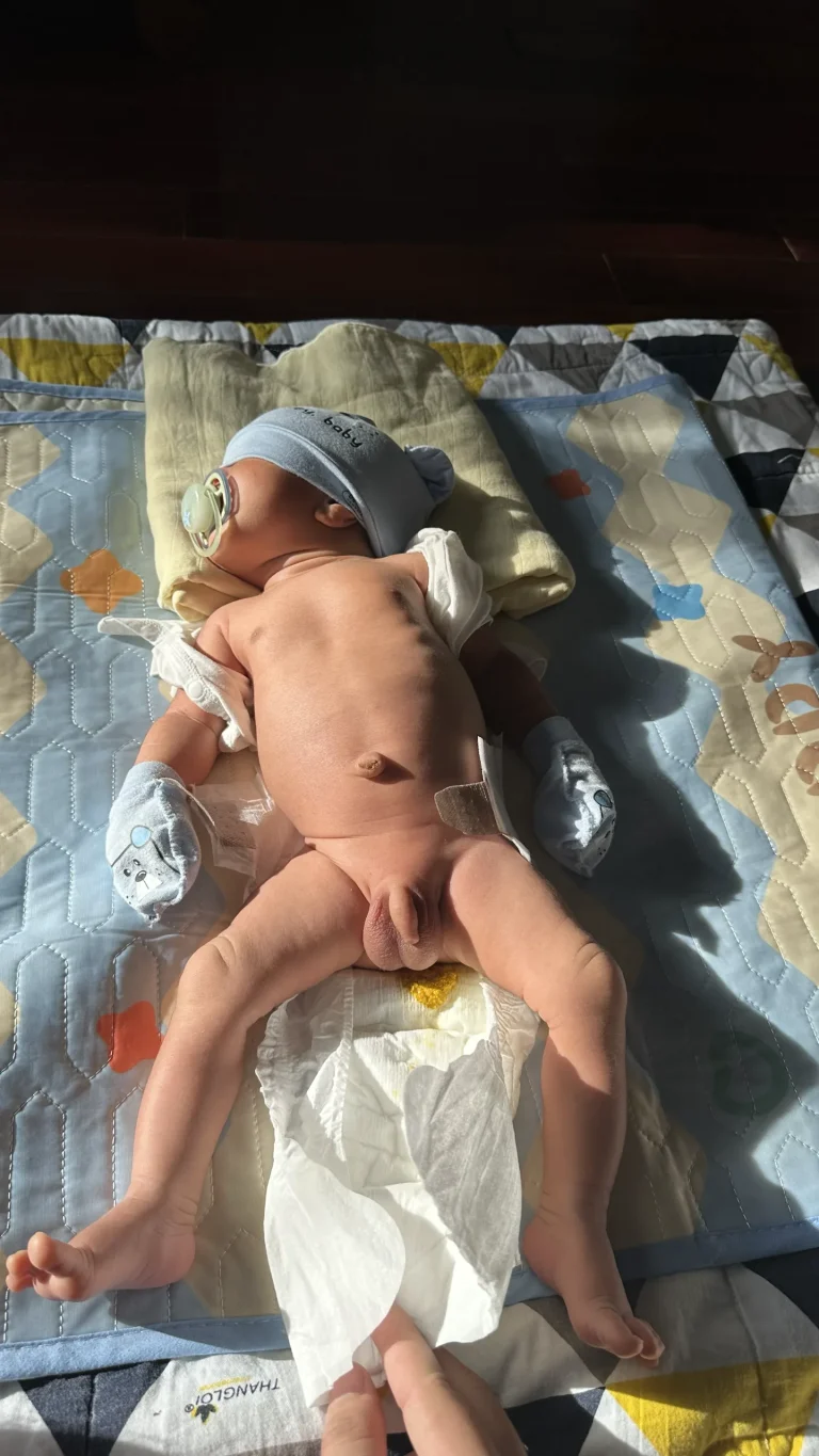 Ảnh của Minh Đức, Mới sinh