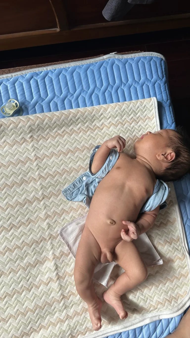 Ảnh của Minh Đức, Mới sinh