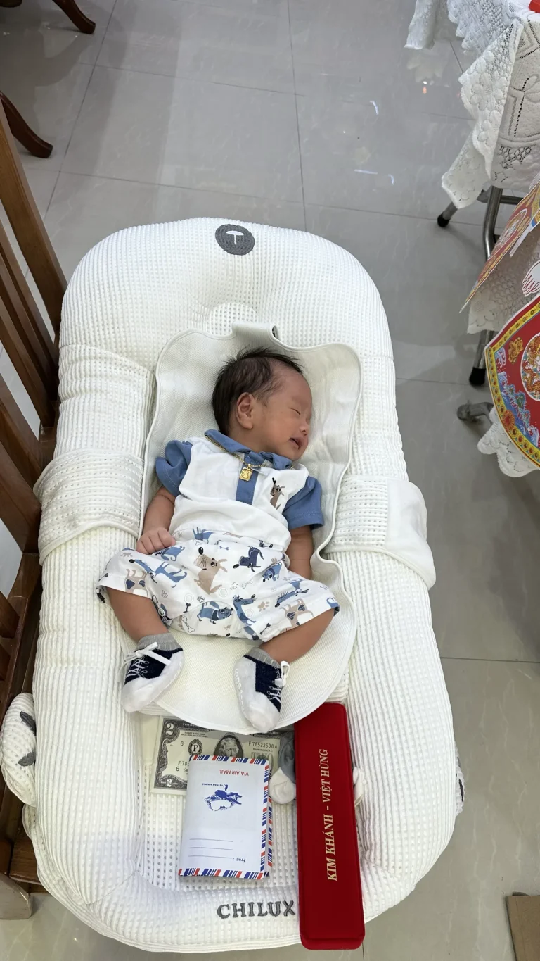 Ảnh của Minh Đức, Mới sinh