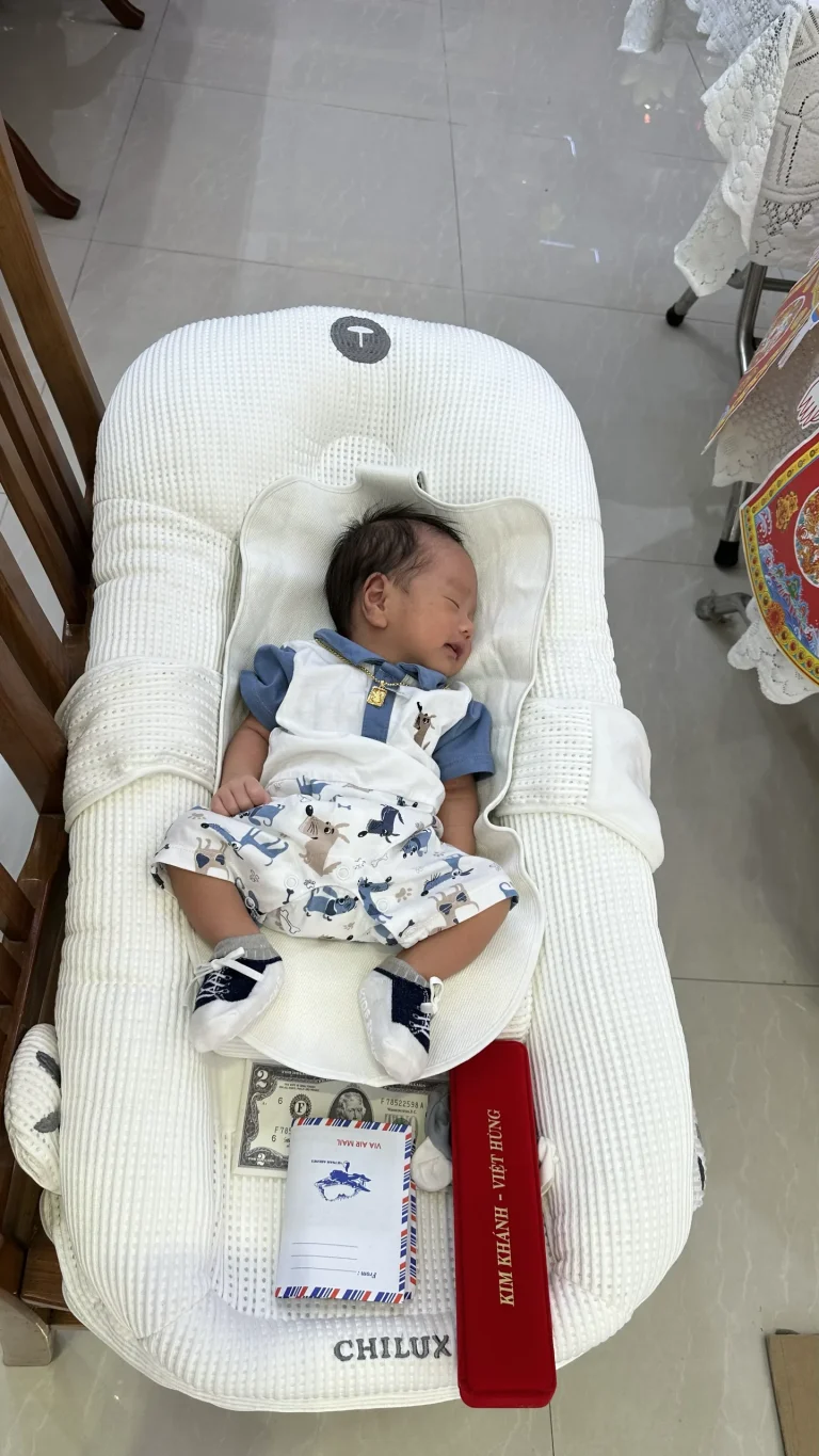 Ảnh của Minh Đức, Mới sinh
