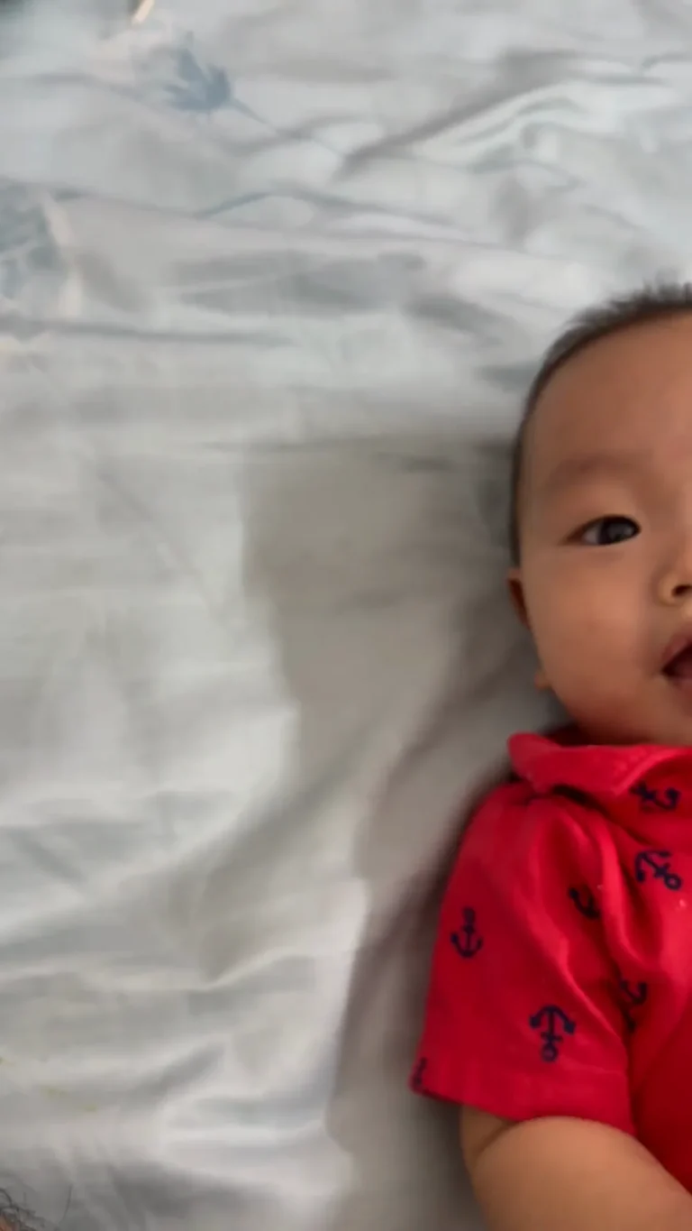 Video của Minh Đức, 6 tháng tuổi